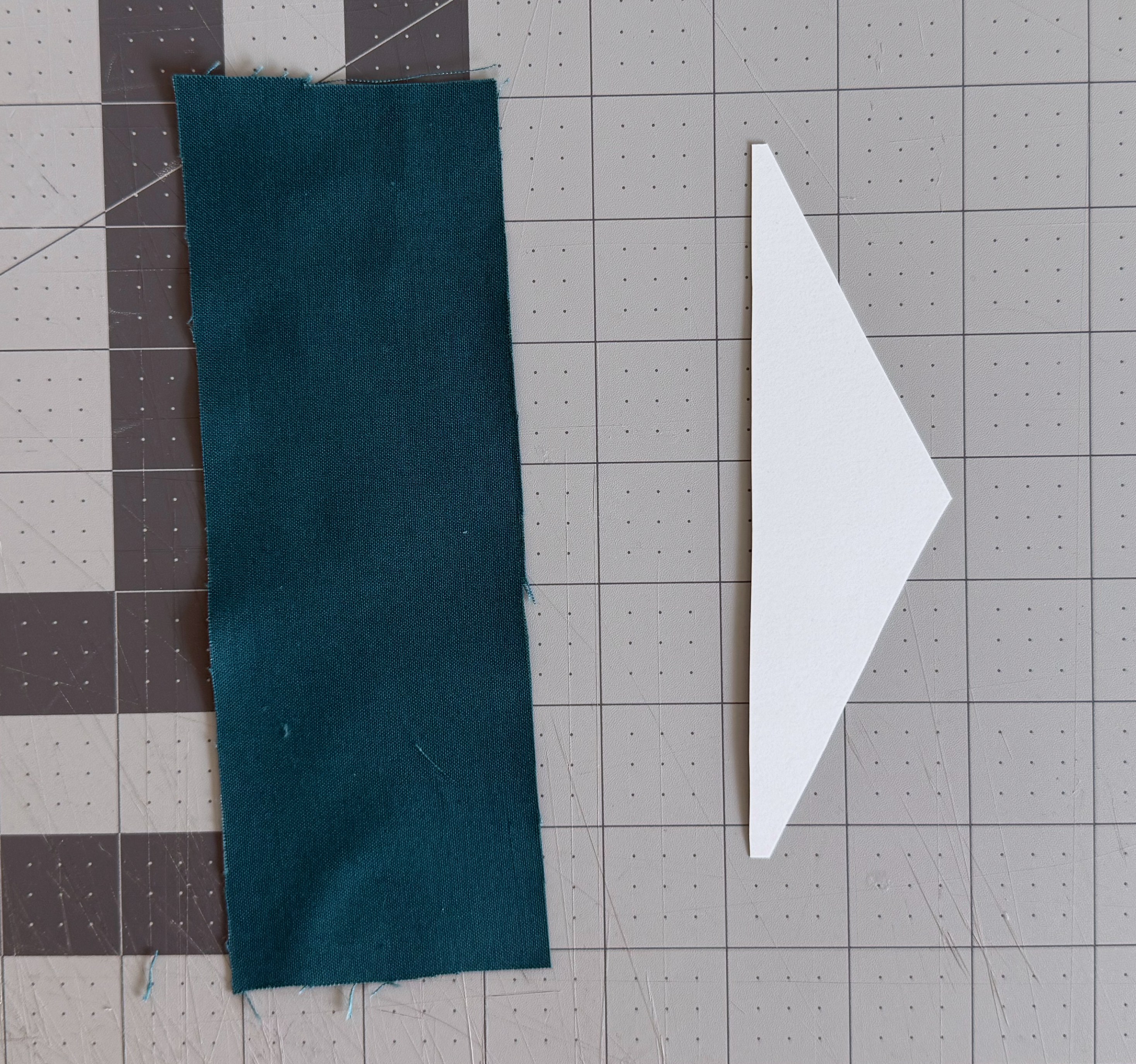 An irregular cardstock lining matched with its fabric